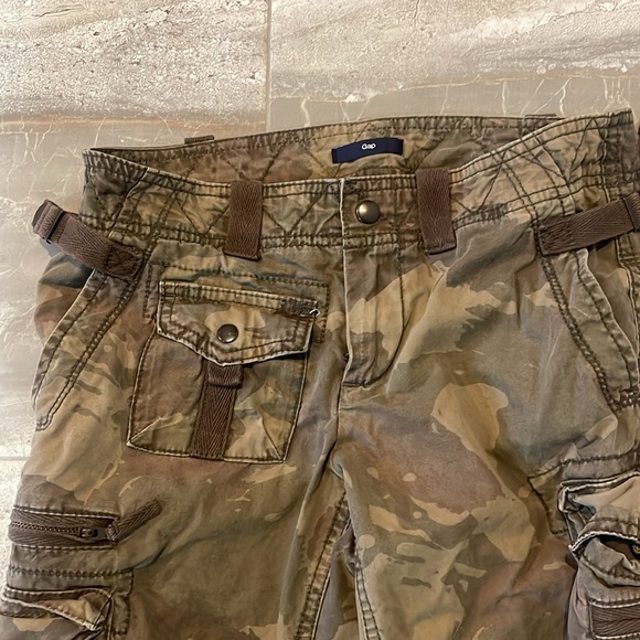 Gap Camo Cargo pants - Picture 2 of 7